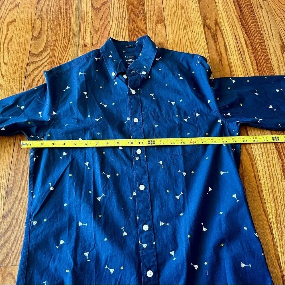 J. Crew Flex wash navy button down. mens small martini glass olives cocktail